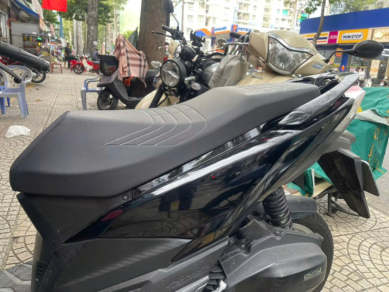 Y&Ecirc;N XE CLICK