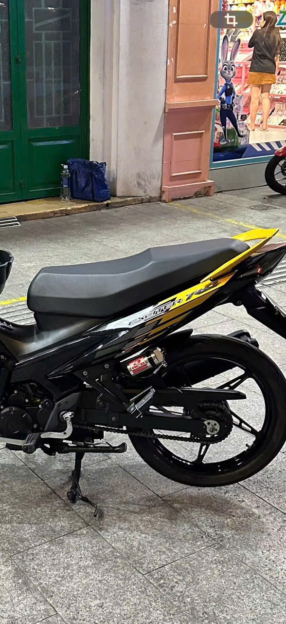 Y&Ecirc;N XE EXCITER 2011