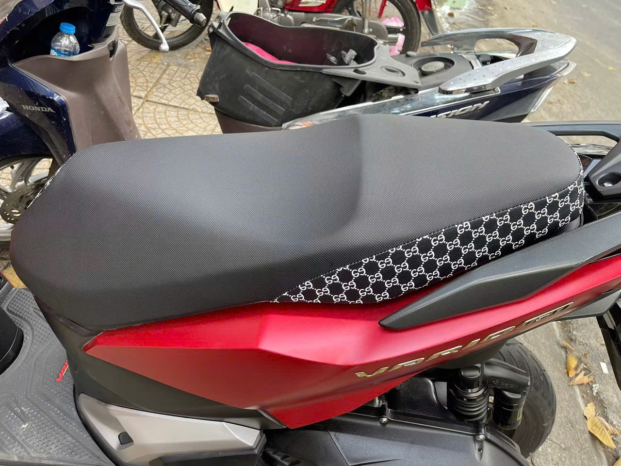 Y&Ecirc;N XE VARIO