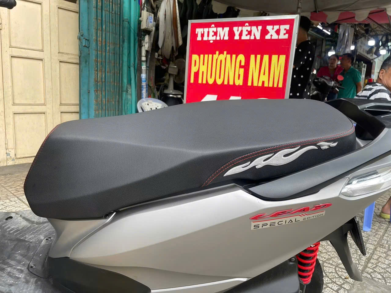 Y&Ecirc;N XE LEAD