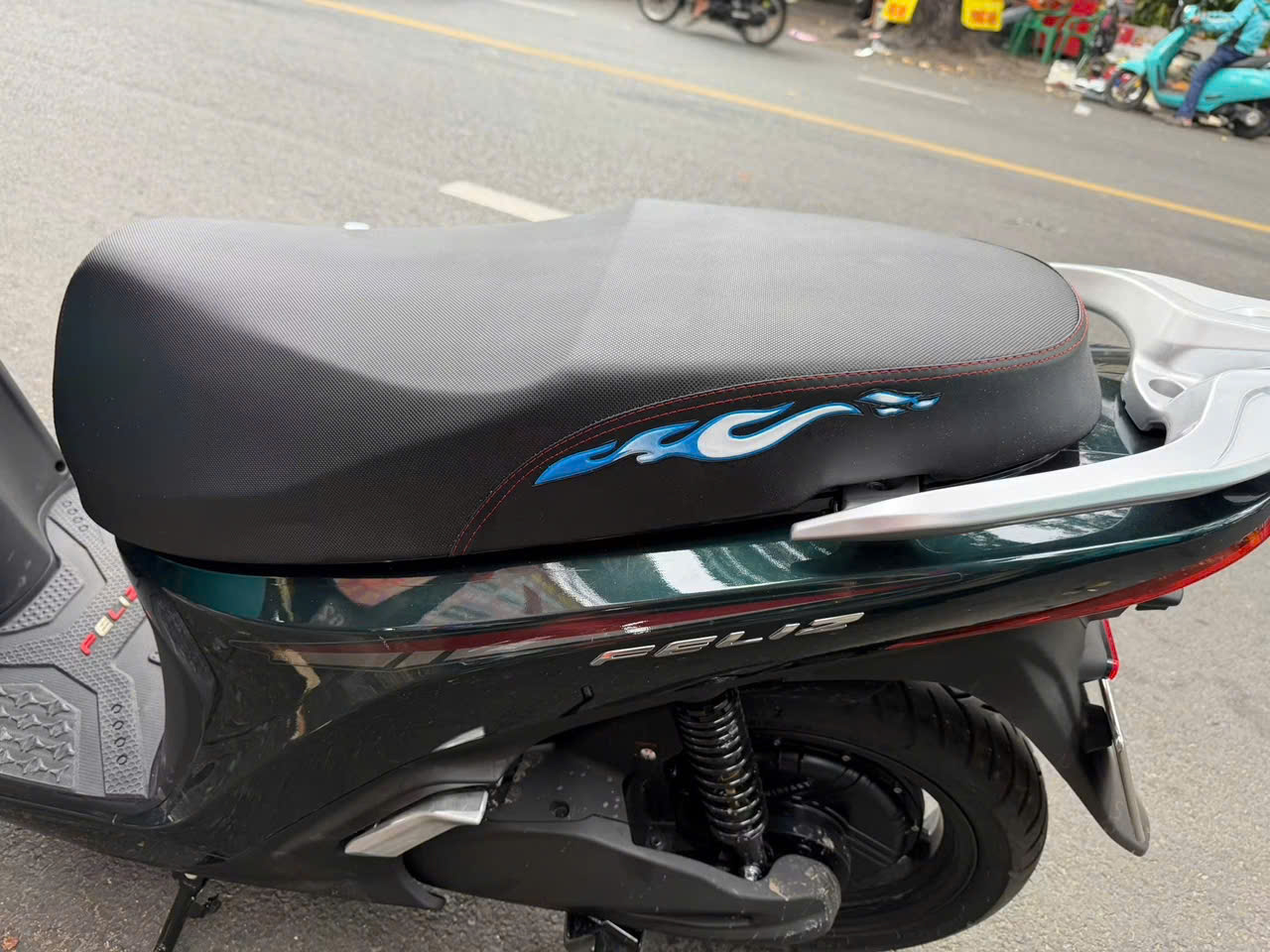Y&Ecirc;N XE LEAD
