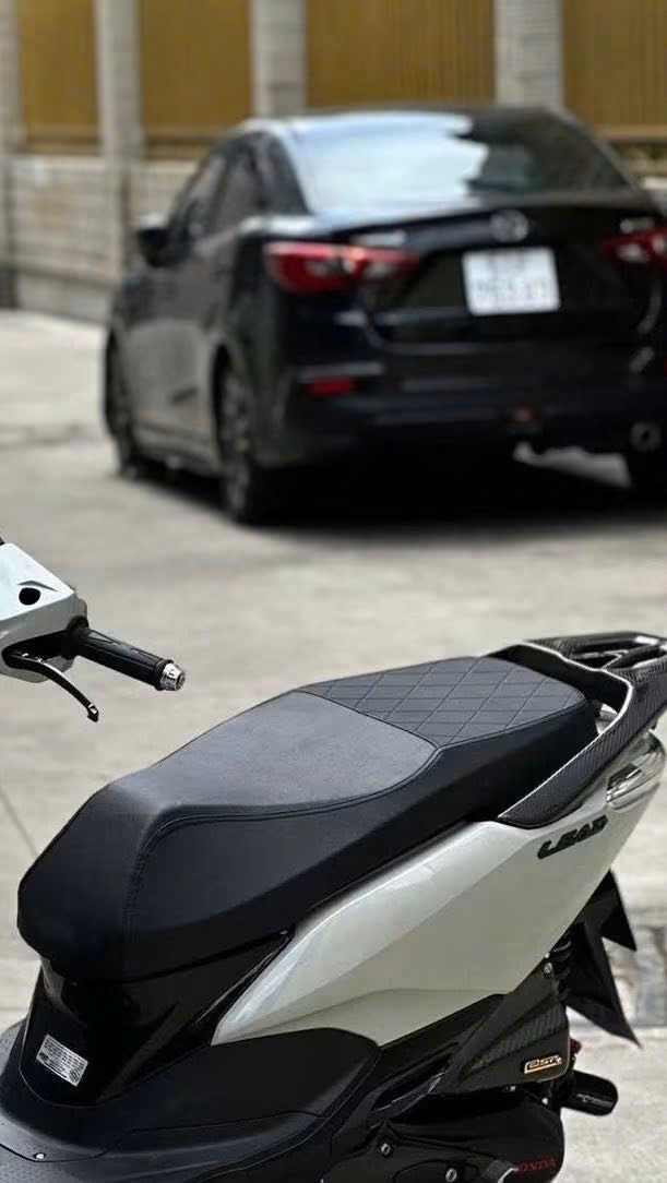 Y&Ecirc;N XE LEAD