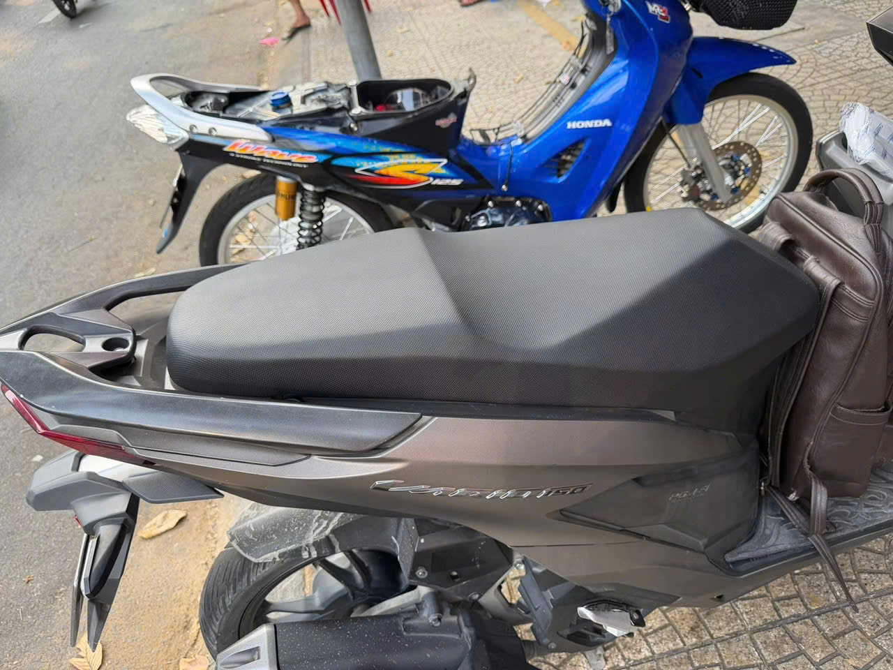 Y&Ecirc;N XE VARIO